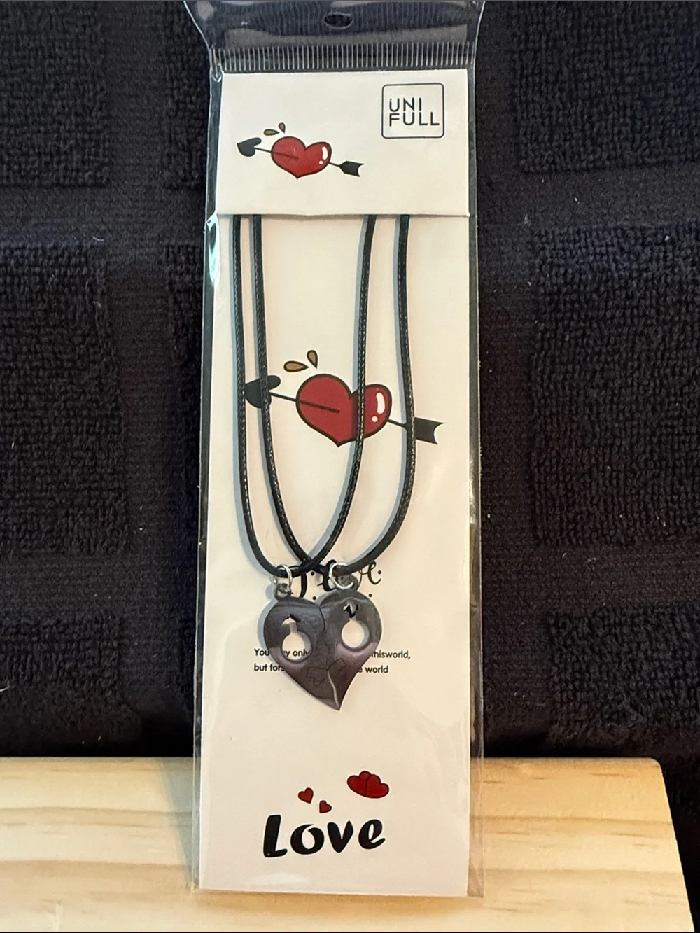 UNIF Black Split Heart Pendant Cord Necklace Set